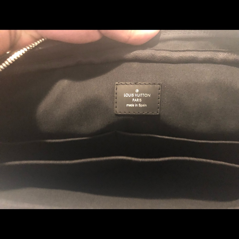 Louis Vuitton PORTE-DOCUMENTS VOYAGE PM